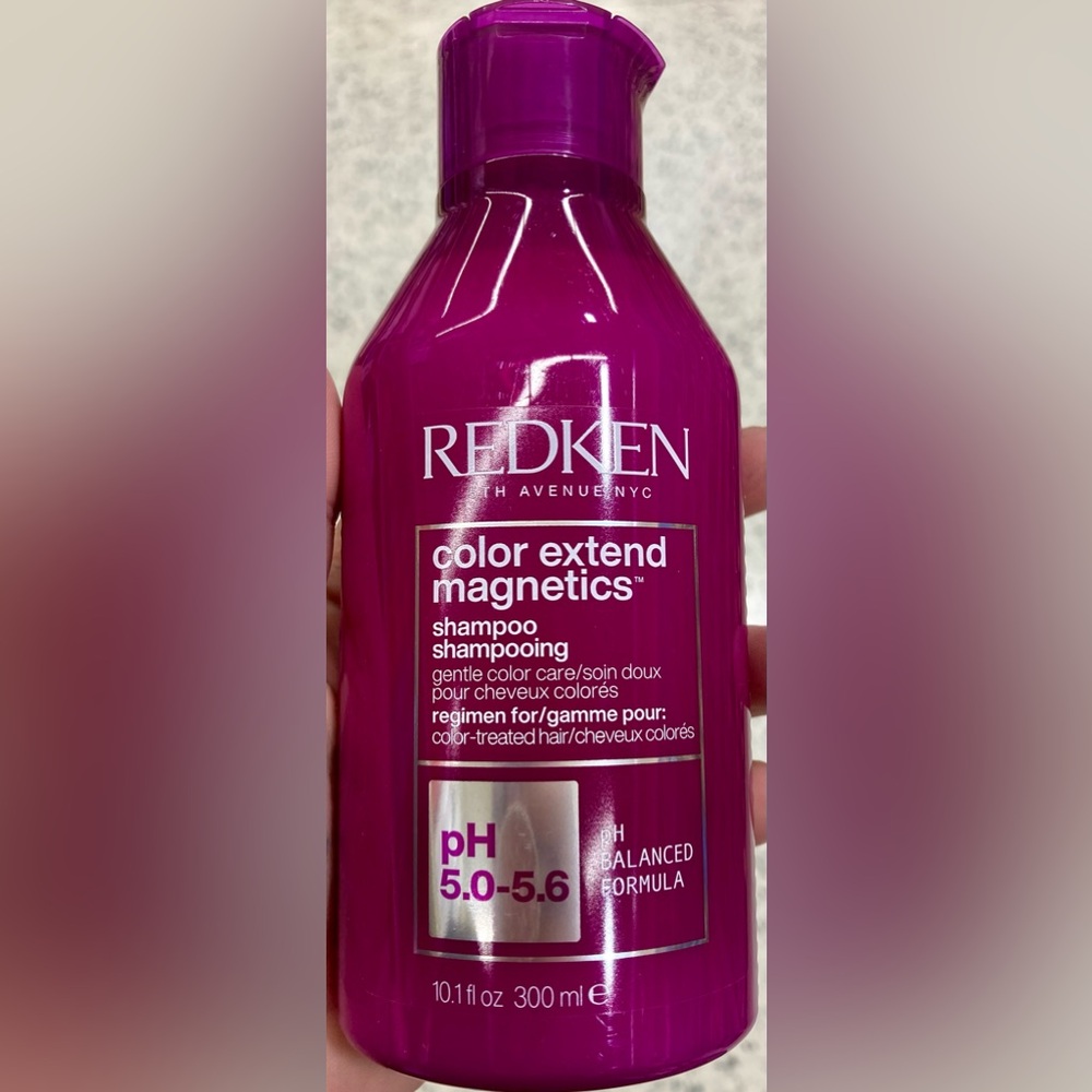 REDKEN COLOR EXTEND MAGNETICS SULFATE-FREE SHAMPOO